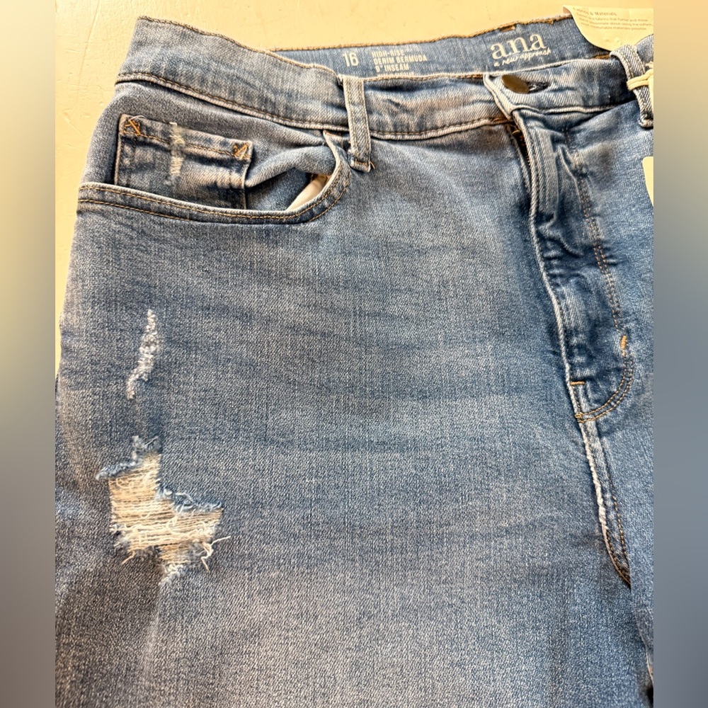 Ana High Rise Denim Bermuda Shorts Jean Shorts - Womens Size 16 Blue Horizon - Picture 7 of 16